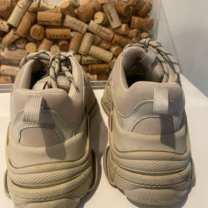 WOMEN'S TRIPLE S SNEAKER IN BEIGE